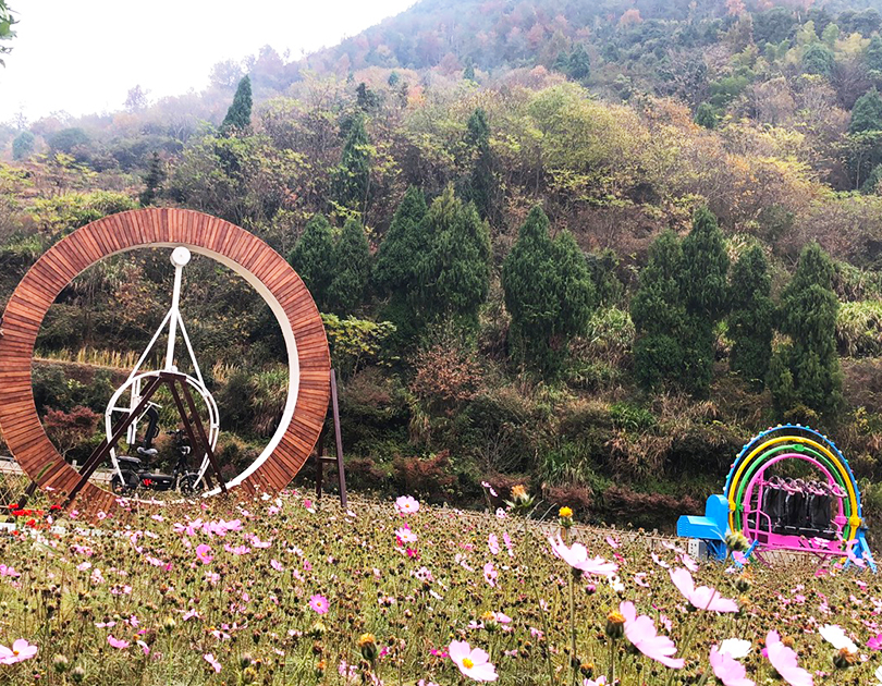 浙江臺州南坪旅游景區(qū)太空飛環(huán)，360°旋轉(zhuǎn)單車